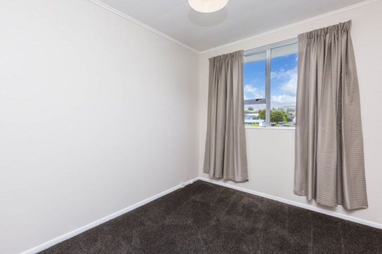 Photo of property in 35b Roband Crescent, Brown Owl, Upper Hutt, 5018
