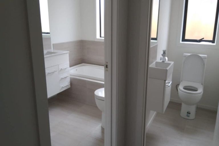 Photo of property in 33 Cabourne Drive, Glenview, Hamilton, 3206