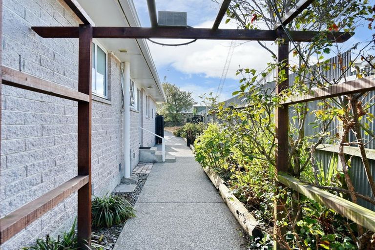 Photo of property in 53 Maces Road, Bromley, Christchurch, 8062