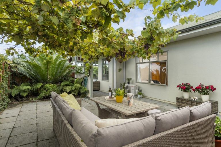 Photo of property in 2 Thornlea Drive, Welcome Bay, Tauranga, 3112