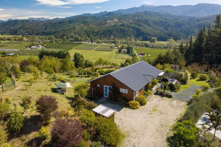 Photo of property in 130 Mytton Heights, Motueka, 7196