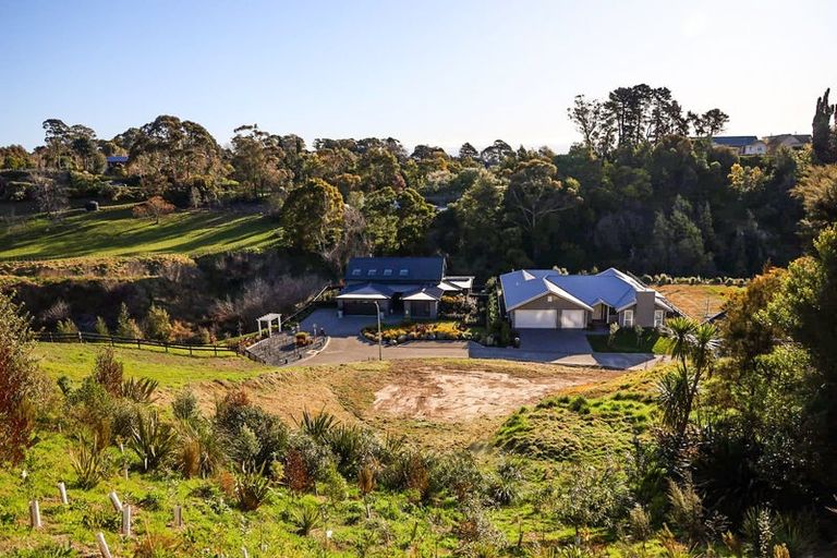 Photo of property in 21 Taruna Place, Havelock North, 4130