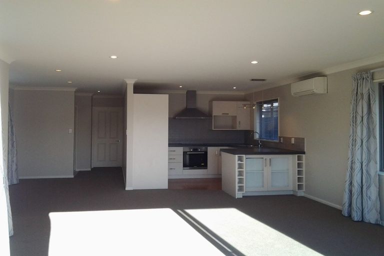 Photo of property in 49a Mcmahon Drive, Aidanfield, Christchurch, 8025