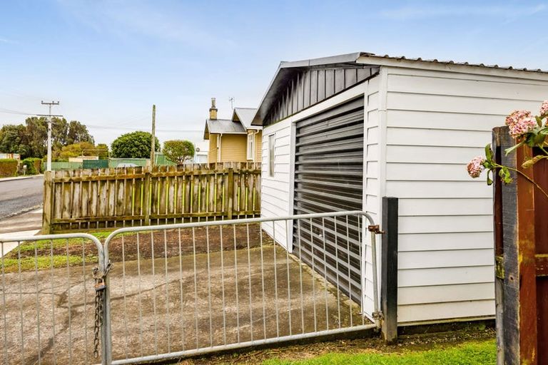Photo of property in 8 Lincoln Street, Patea, 4520