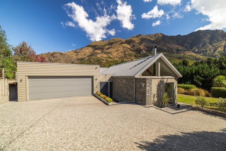 Photo of property in 51 Mathias Terrace, Arthurs Point, Queenstown, 9371
