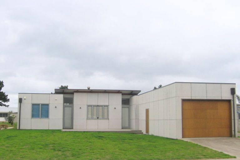 Photo of property in 146 Sands Crescent, Matarangi, Whitianga, 3592