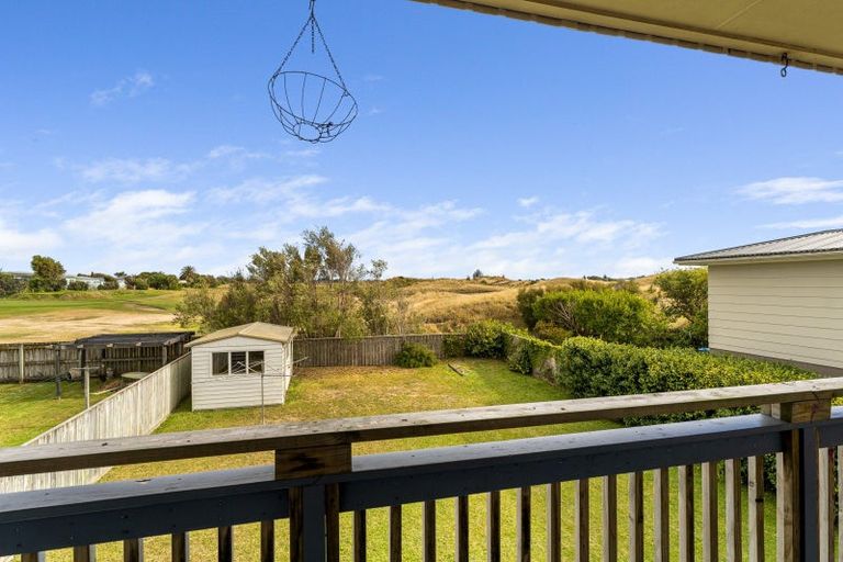 Photo of property in 66 Martin Road, Paraparaumu Beach, Paraparaumu, 5032