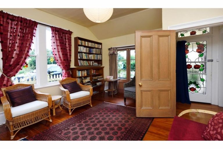 Photo of property in 143 Tasman Street, Nelson, 7010