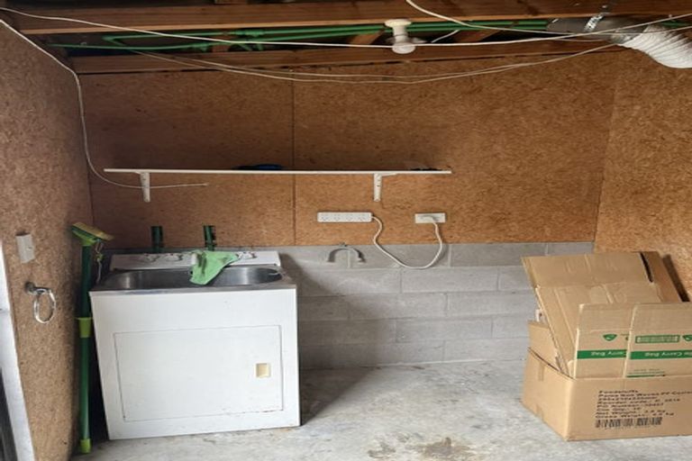 Photo of property in 15 Ruapehu Drive, Fitzherbert, Palmerston North, 4410