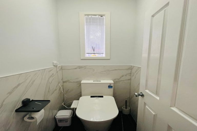 Photo of property in 21 Bleakhouse Road, Howick, Auckland, 2014