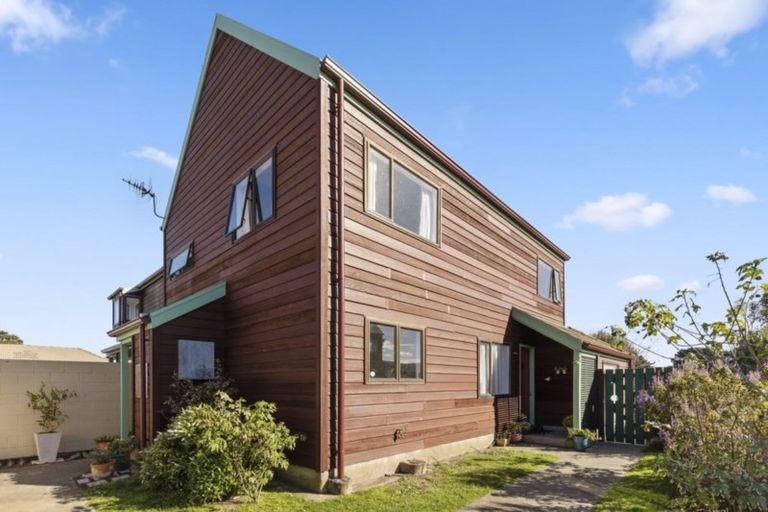 Photo of property in 12/17u Randwick Crescent, Moera, Lower Hutt, 5010