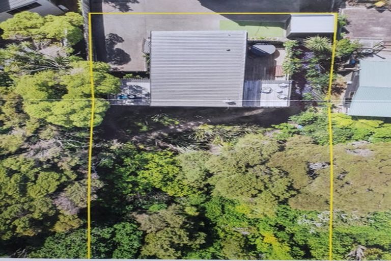 Photo of property in 33 Durness Place, Red Beach, 0932