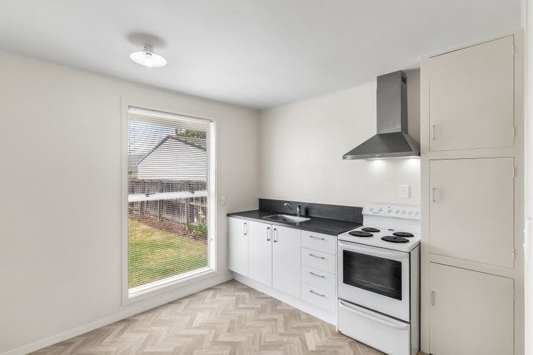 Photo of property in 2/17 Blakehall Place, Spreydon, Christchurch, 8024