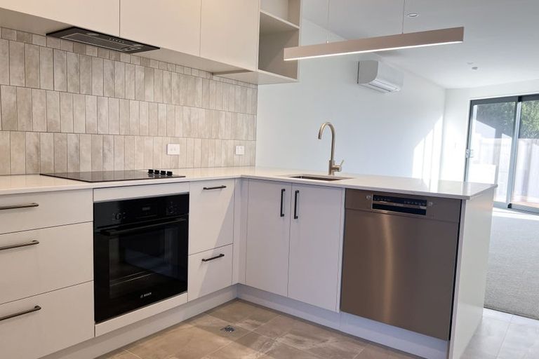 Photo of property in 4/133 Blighs Road, Strowan, Christchurch, 8052