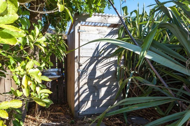 Photo of property in 14 Moray Place, Whiritoa, Whangamata, 3691