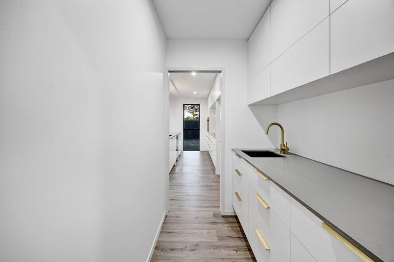 Photo of property in 74 Turuturu Road, Hawera, 4674