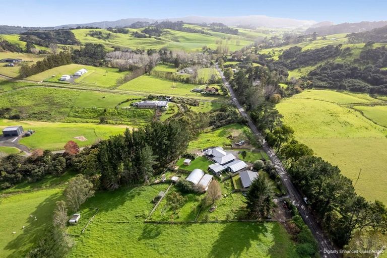 Photo of property in 318 Inland Road, Helensville, 0875