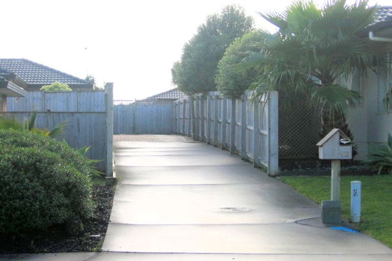 Photo of property in 12 Attymon Lane, East Tamaki, Auckland, 2016