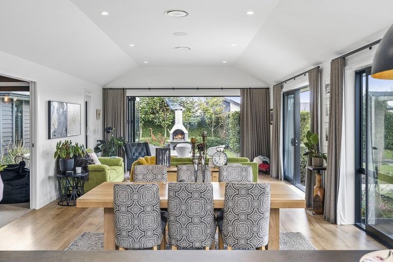 Photo of property in 119 Saint Kilda Road, Cambridge, 3434