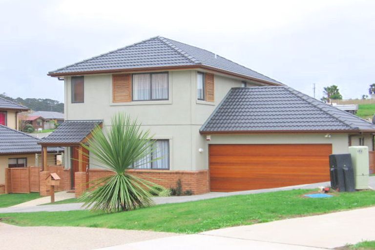 Photo of property in 12 Greenbough Lane, Greenhithe, Auckland, 0632