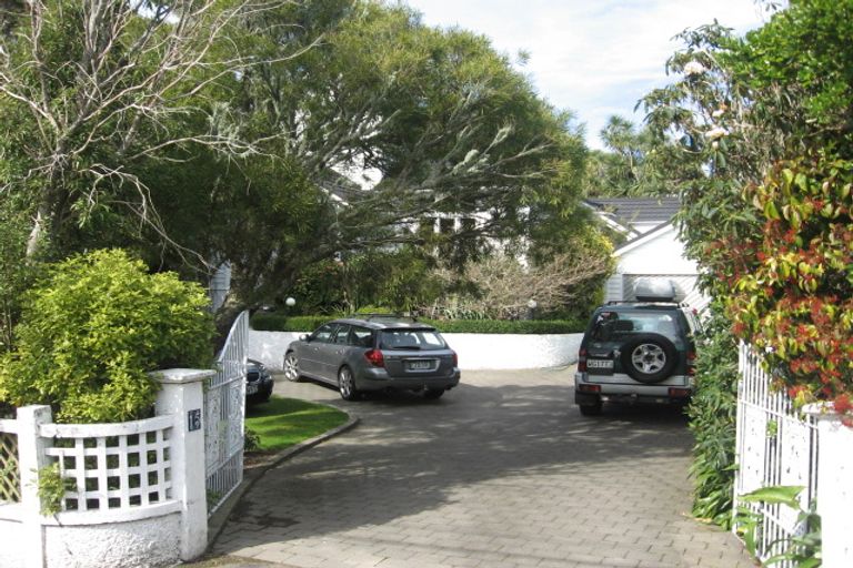 Photo of property in 15 Braithwaite Street, Karori, Wellington, 6012