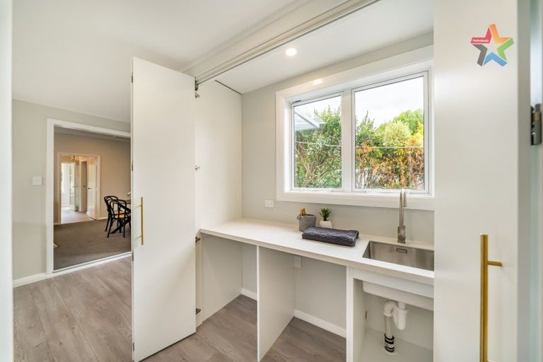 Photo of property in 8 Golf Road, Manor Park, Lower Hutt, 5019