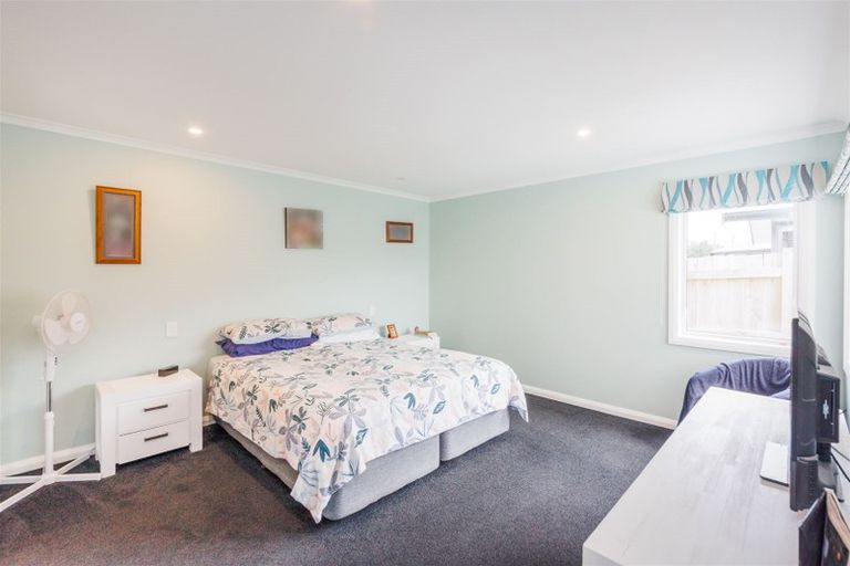 Photo of property in 4 Stratford Court, Fitzherbert, Palmerston North, 4410