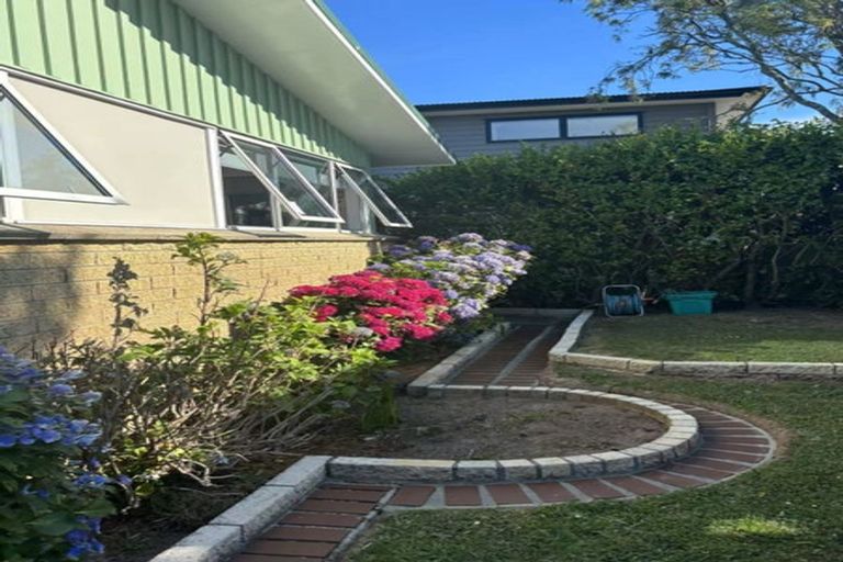 Photo of property in 26 Cranwell Street, Churton Park, Wellington, 6037