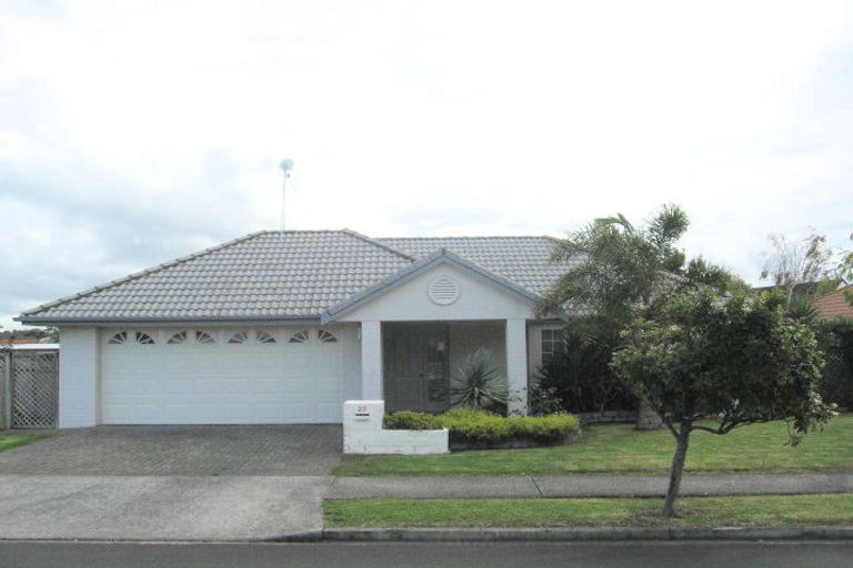 Photo of property in 23 Palmcrest Grove, Highland Park, Auckland, 2010