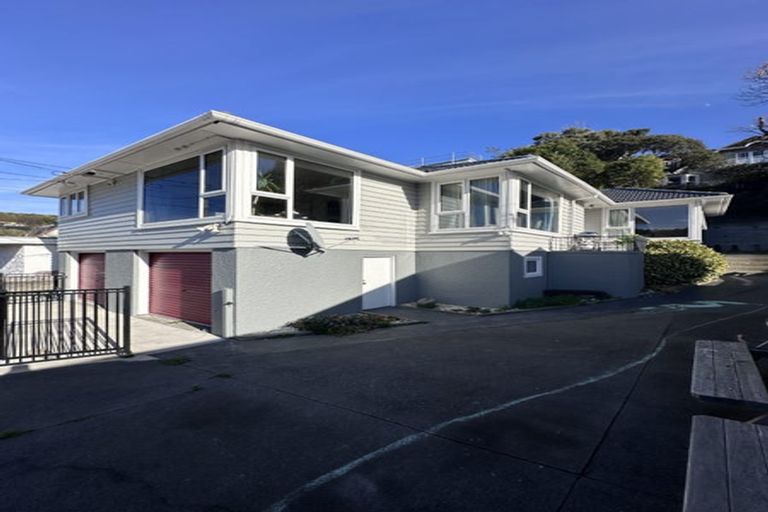 Photo of property in 24 Severn Street, Island Bay, Wellington, 6023