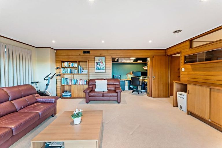 Photo of property in 47 Sylvan Park Avenue, Milford, Auckland, 0620