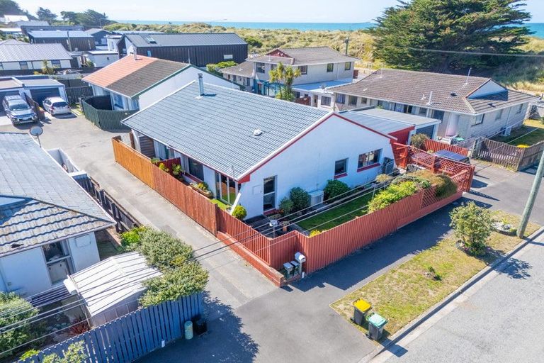 Photo of property in 1/6 Lonsdale Street, New Brighton, Christchurch, 8083