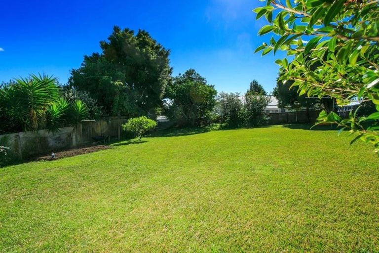 Photo of property in 2/31 Beatrice Avenue, Hillcrest, Auckland, 0627