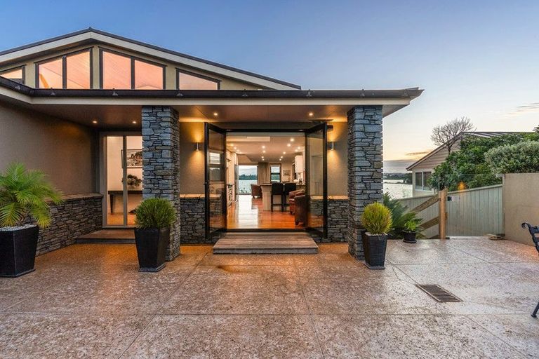 Photo of property in 8 Eric Price Avenue, Takapuna, Auckland, 0620