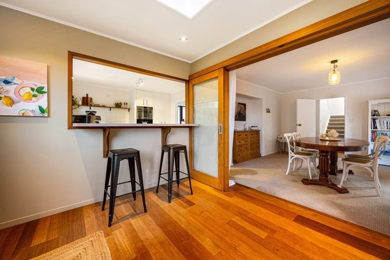 Photo of property in 2/10e Penning Road, Castor Bay, Auckland, 0620