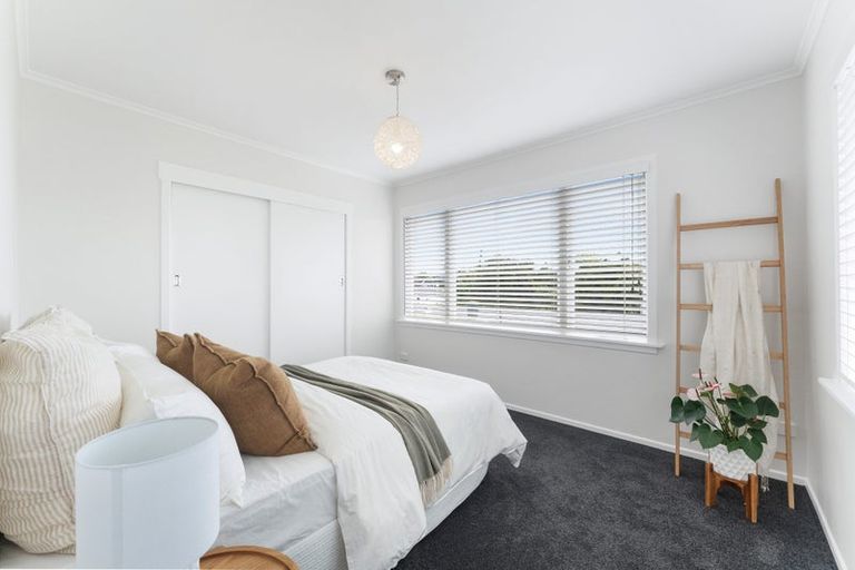 Photo of property in 46 Matipo Road, Te Atatu Peninsula, Auckland, 0610