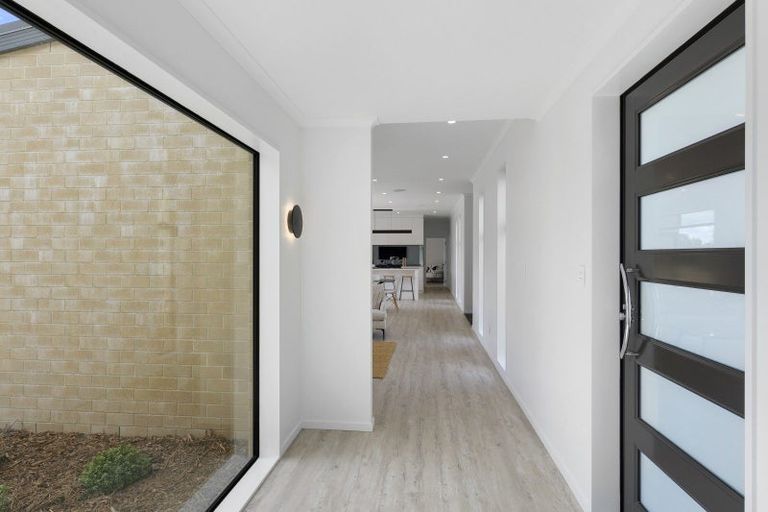 Photo of property in 66 Windsor Drive, Kirwee, Darfield, 7571