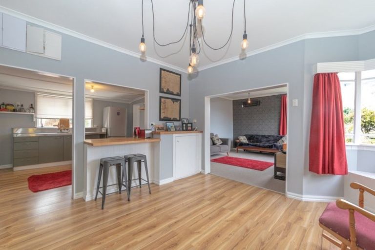 Photo of property in 7 Dickson Street, Macandrew Bay, Dunedin, 9014