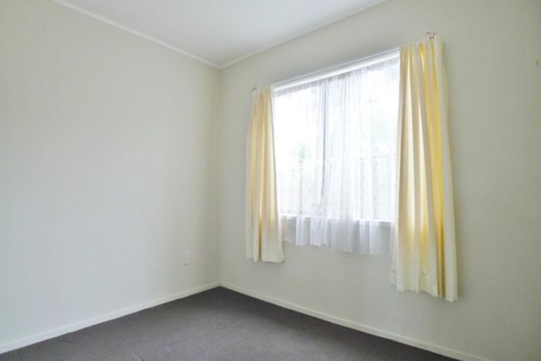Photo of property in 1 Palomino Drive, Henderson, Auckland, 0612
