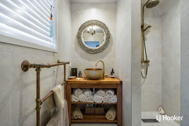 Photo of property in 21 The Crescent, Waihi Beach, 3611