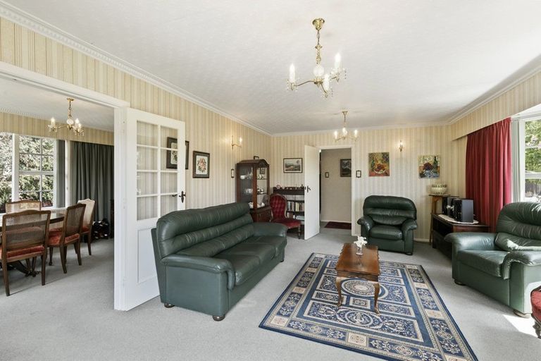 Photo of property in 19 Waddington Drive, Naenae, Lower Hutt, 5011