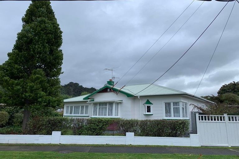Photo of property in 11 Beaumont Avenue, Alicetown, Lower Hutt, 5010