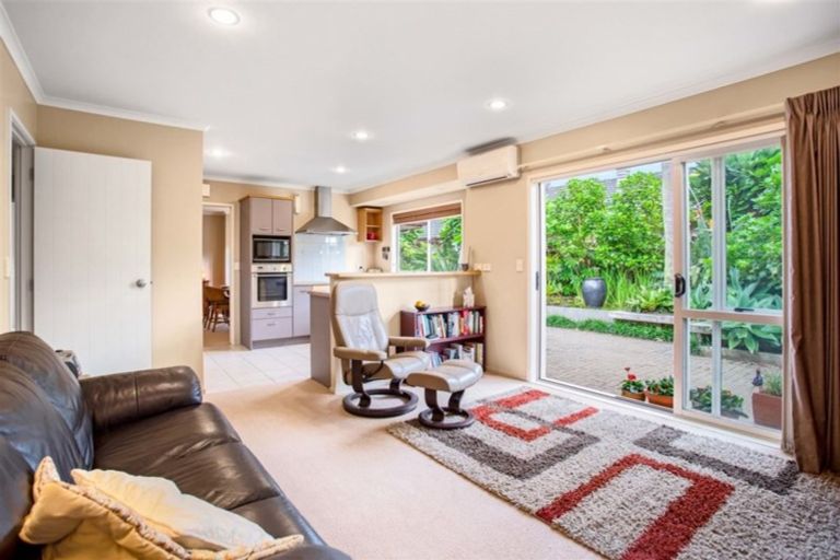 Photo of property in 77 Summerland Drive, Henderson, Auckland, 0612