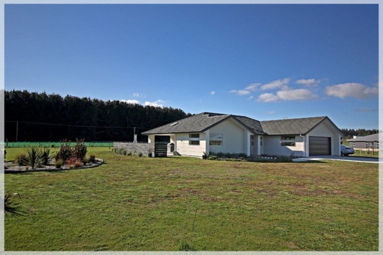 Photo of property in 5 Carex Grove, Foxton Beach, Foxton, 4815