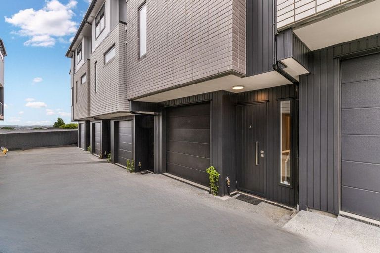 Photo of property in 4/8 Bennett Road, Pakuranga, Auckland, 2010