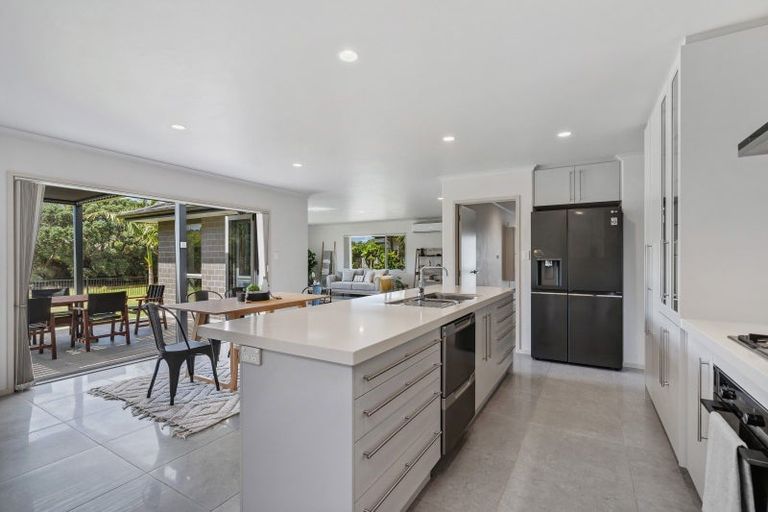 Photo of property in 11 Waitaha Place, Ruakaka, 0116