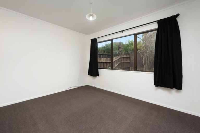 Photo of property in 13b Pokapu Place, Bethlehem, Tauranga, 3110