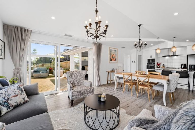 Photo of property in 4 Herring Place, Omokoroa, 3114