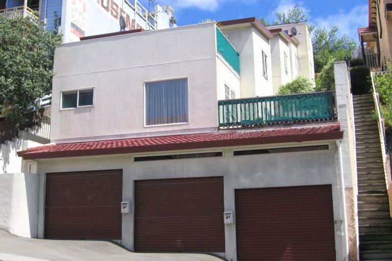 Photo of property in 4b Macdonald Crescent, Te Aro, Wellington, 6011