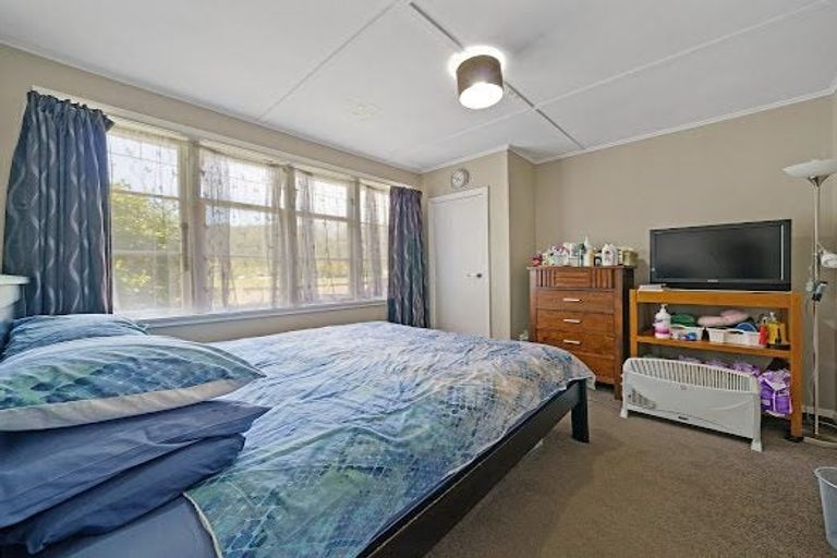 Photo of property in 306 George Street, Stokes Valley, Lower Hutt, 5019
